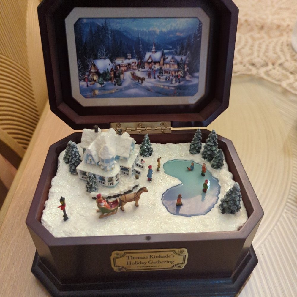 Thomas Kinkade's Holiday Gathering